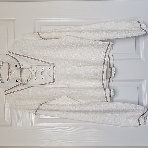 BKE Urban Outfitters Tague Lace Up Textured Cropped Knit Longsleeve Cream Shirt - Picture 4 of 13